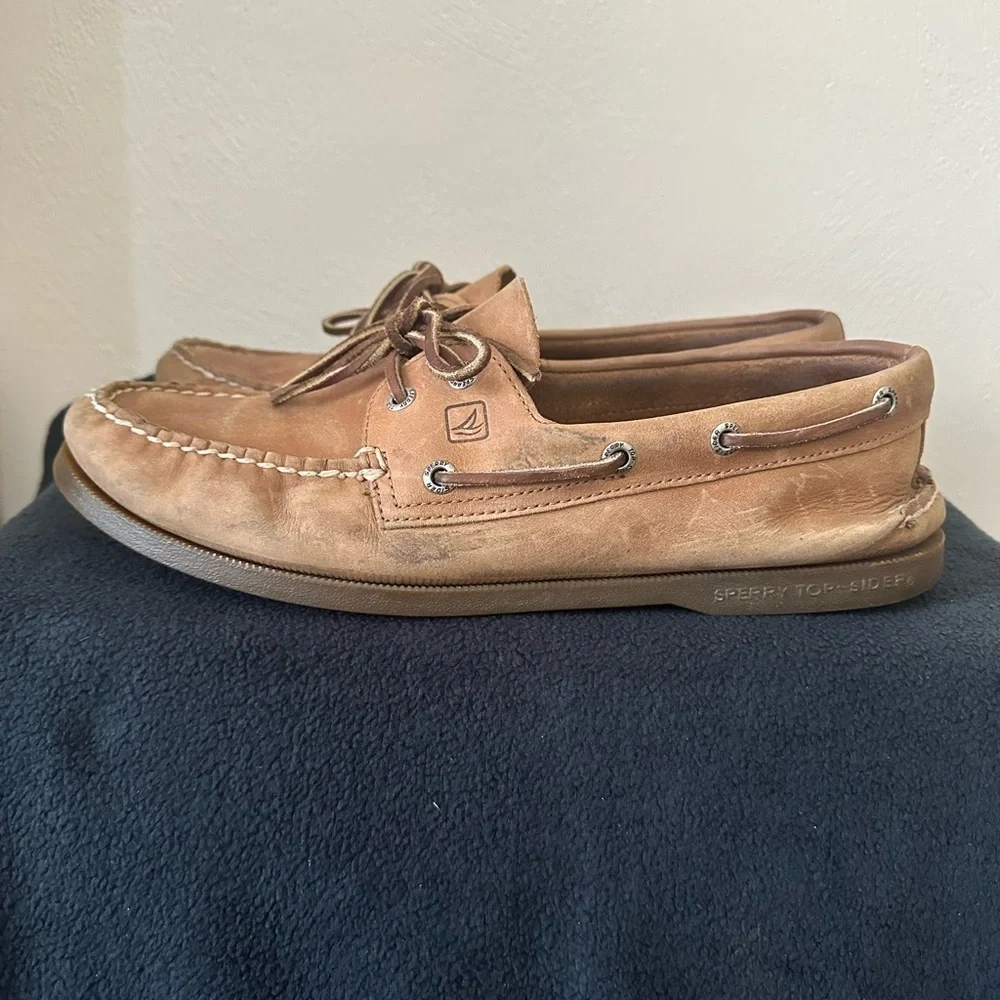 Sperry Authentic 2-Eye Boat Shoe Sahara Leather